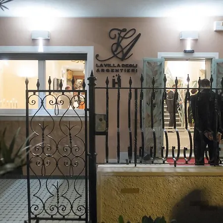 Degli Argentieri 3*