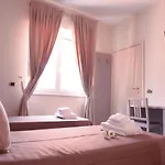 La Degli Argentieri 3* מונטרוסו אל מארה