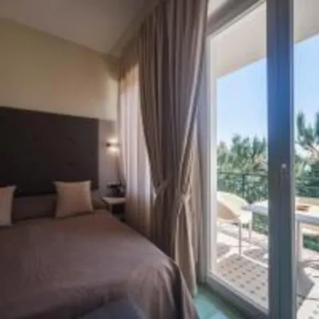 Degli Argentieri فندق مونتيروسّو ال ماري