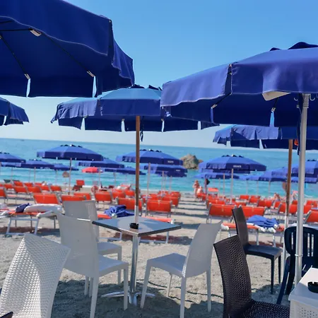 Degli Argentieri 3* مونتيروسّو ال ماري